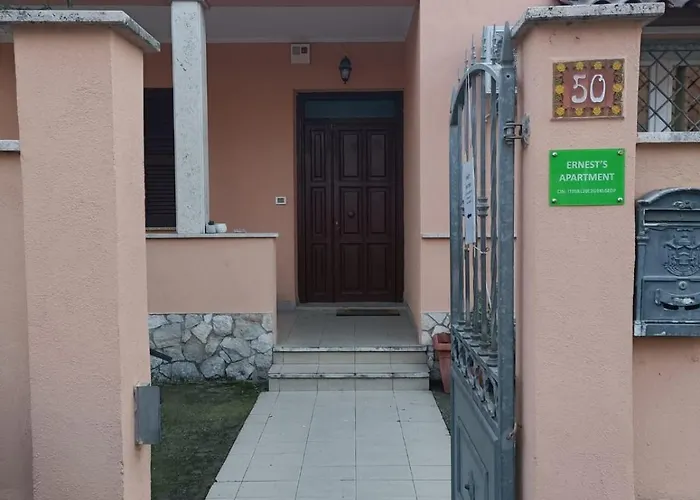 Ernest\'S Apartment